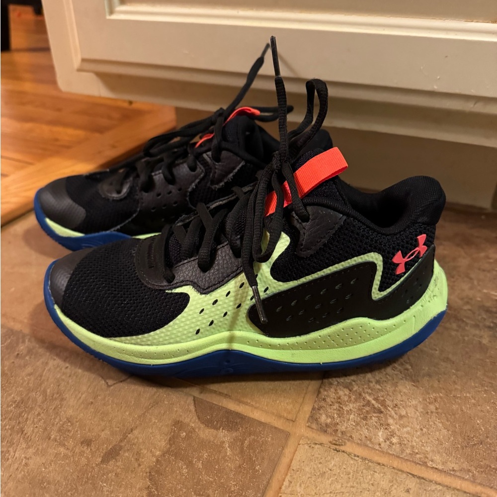 Under Armour Kids' Pre School Jet '23 Basketball Shoes Siize 1.5